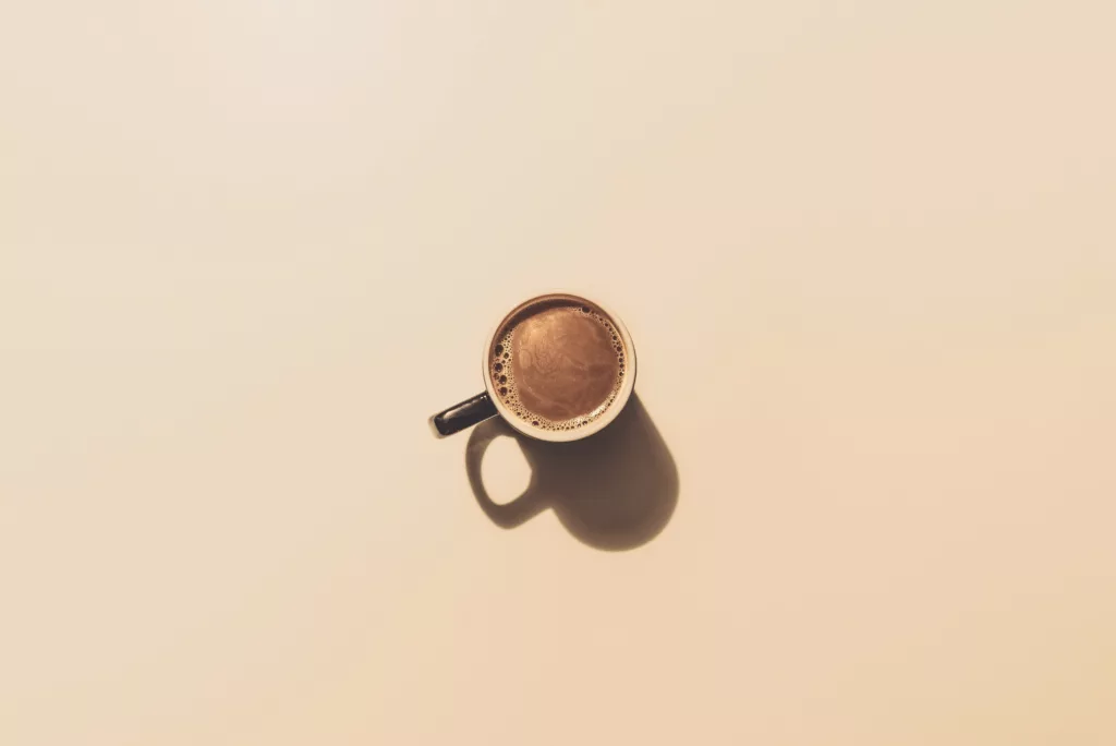 قهوة الصباح وتطوير الذات 6 طرق لاستغلالها